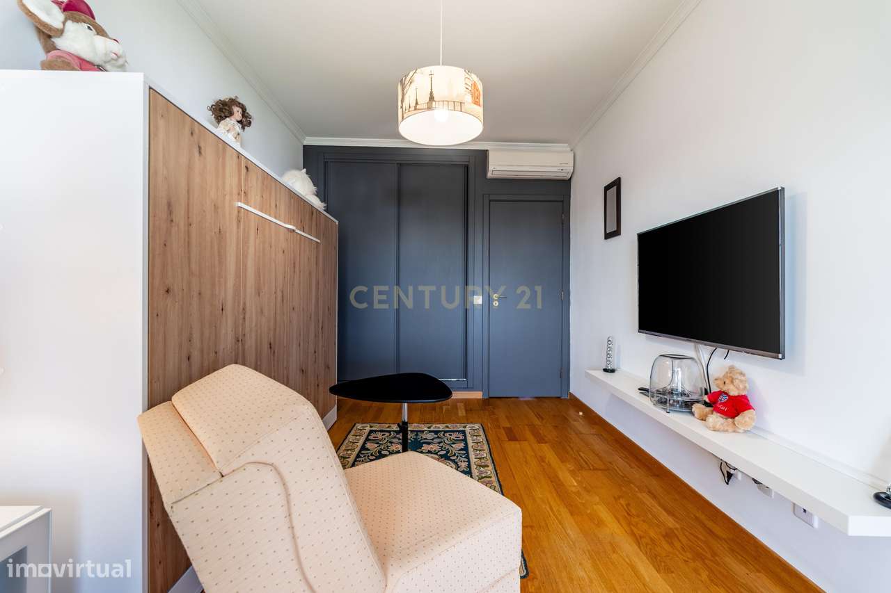 Moradia T4 | Faro | Garagem | Zona Exterior-18