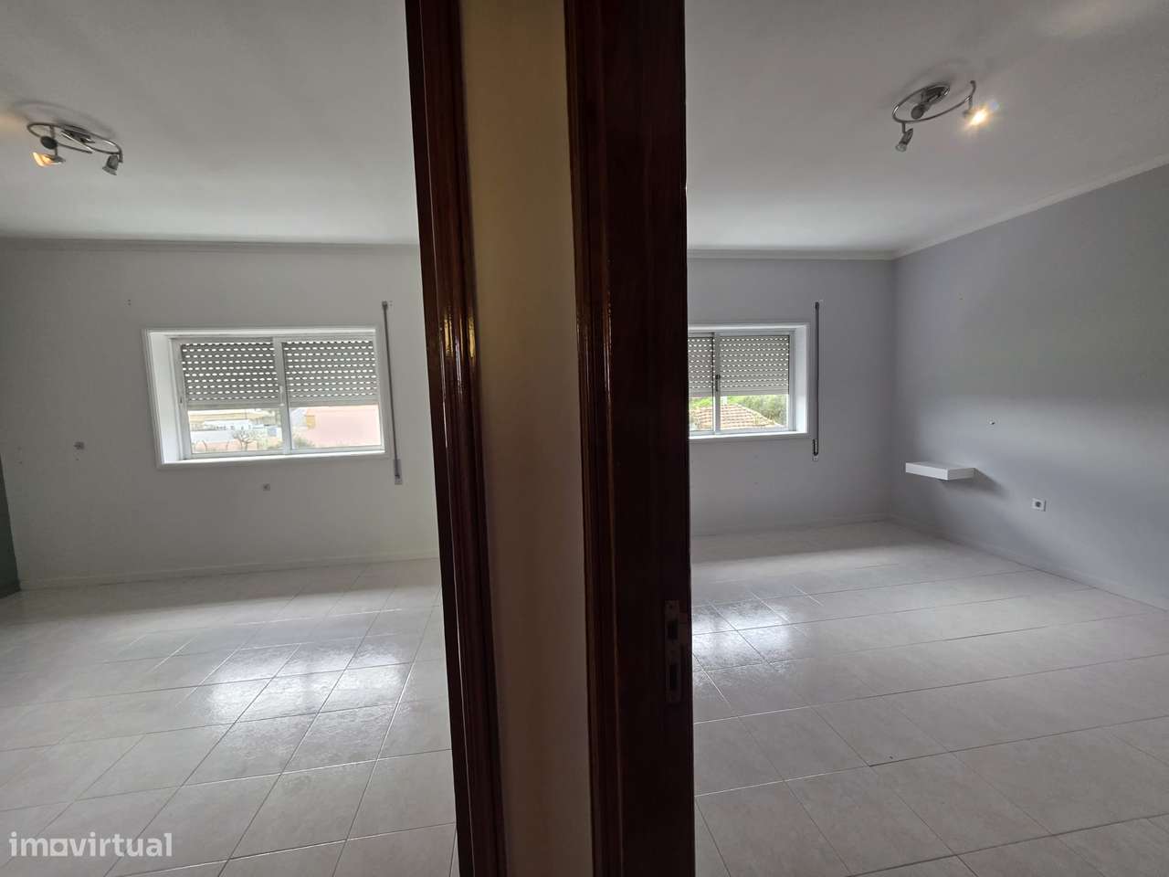 Troque o seu apartamento por uma moradia de 4 frentes em Argoncilhe-16