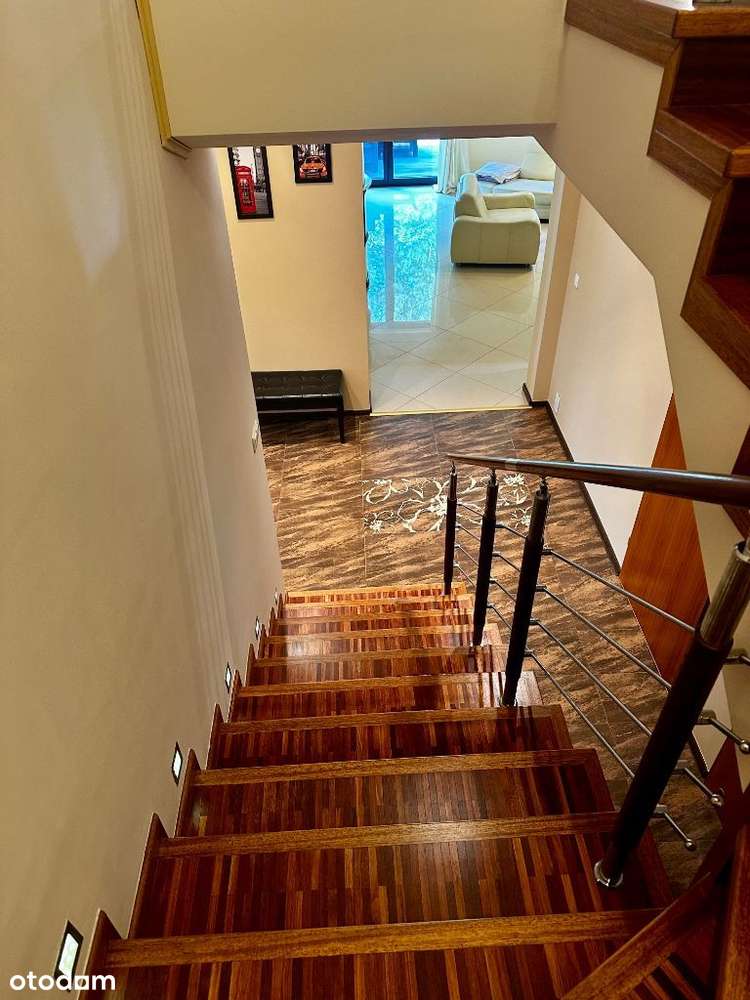 Rezydencja na pięknej, dużej działce w Krzywcu.-16