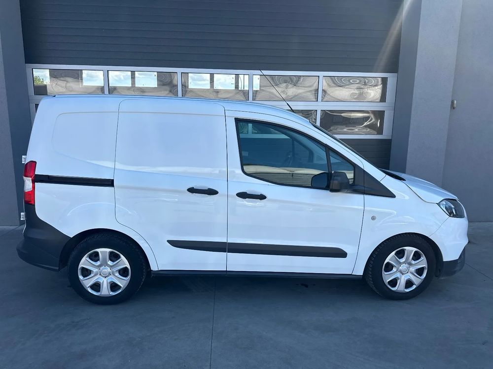 Ford Transit Courier 2022