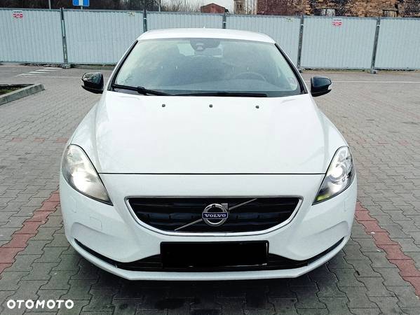 Volvo V40 T2 Momentum - 2