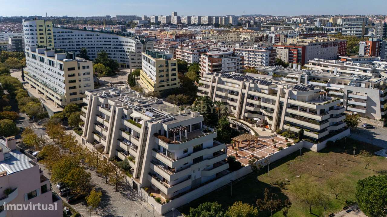 Apartamento T6 Único com Varandas Envolventes | Parque das Nações-48