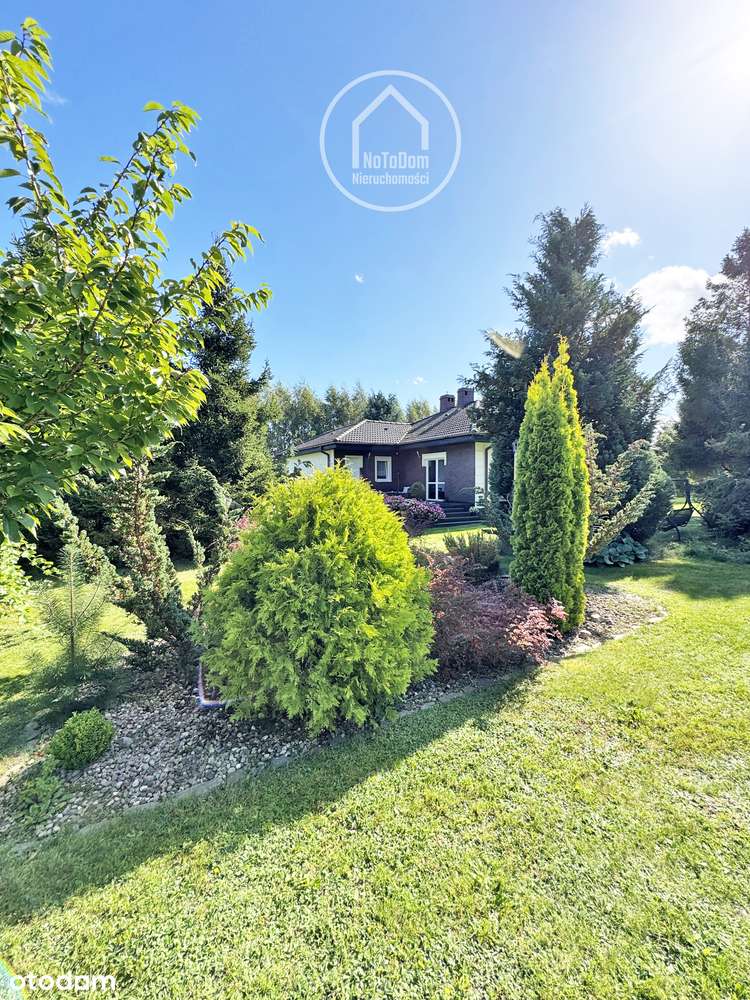 Dom Parterowy na pięknie zagospodarowanej działce w Łosinie-1