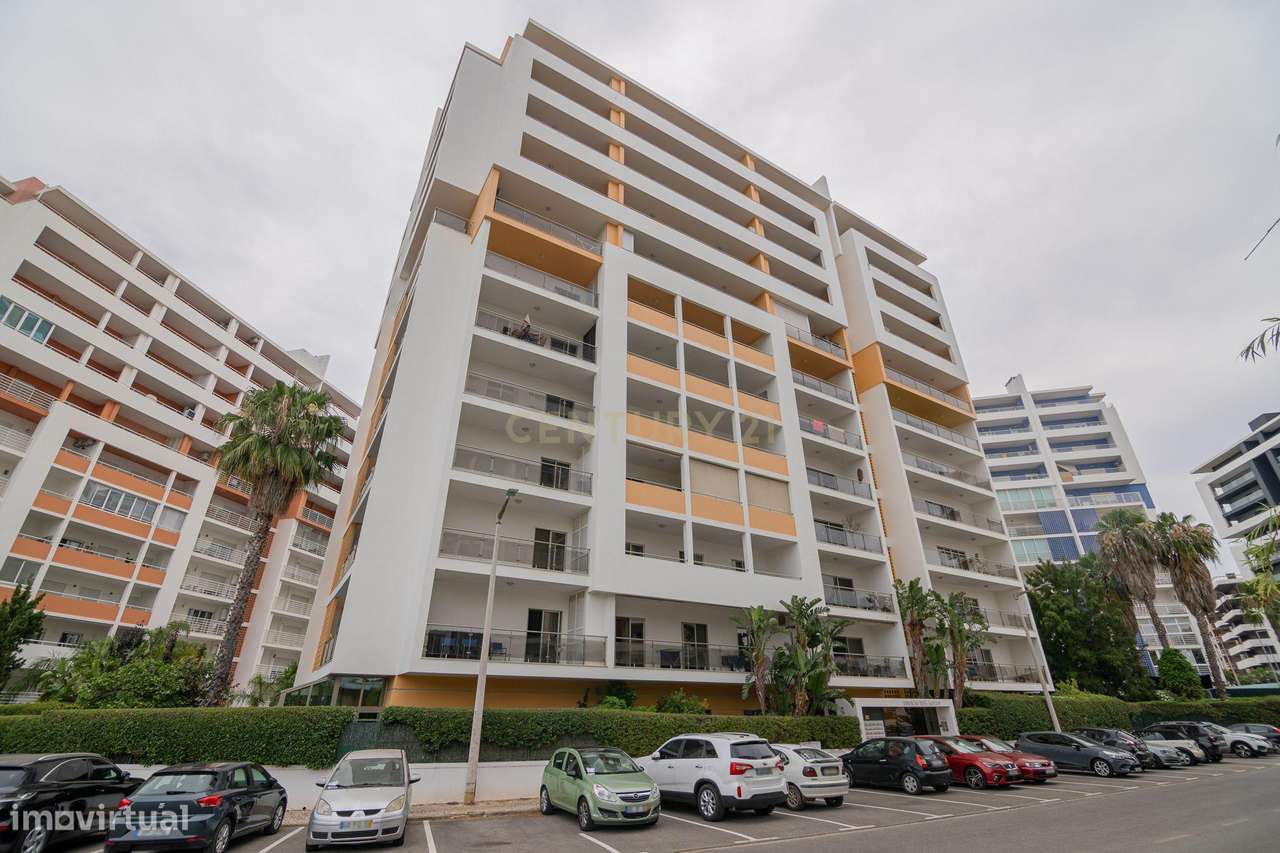 Apartamento T3 com Piscina e Garagem no Edifício Titã Praia da Rocha - Grande imagem: 3/59