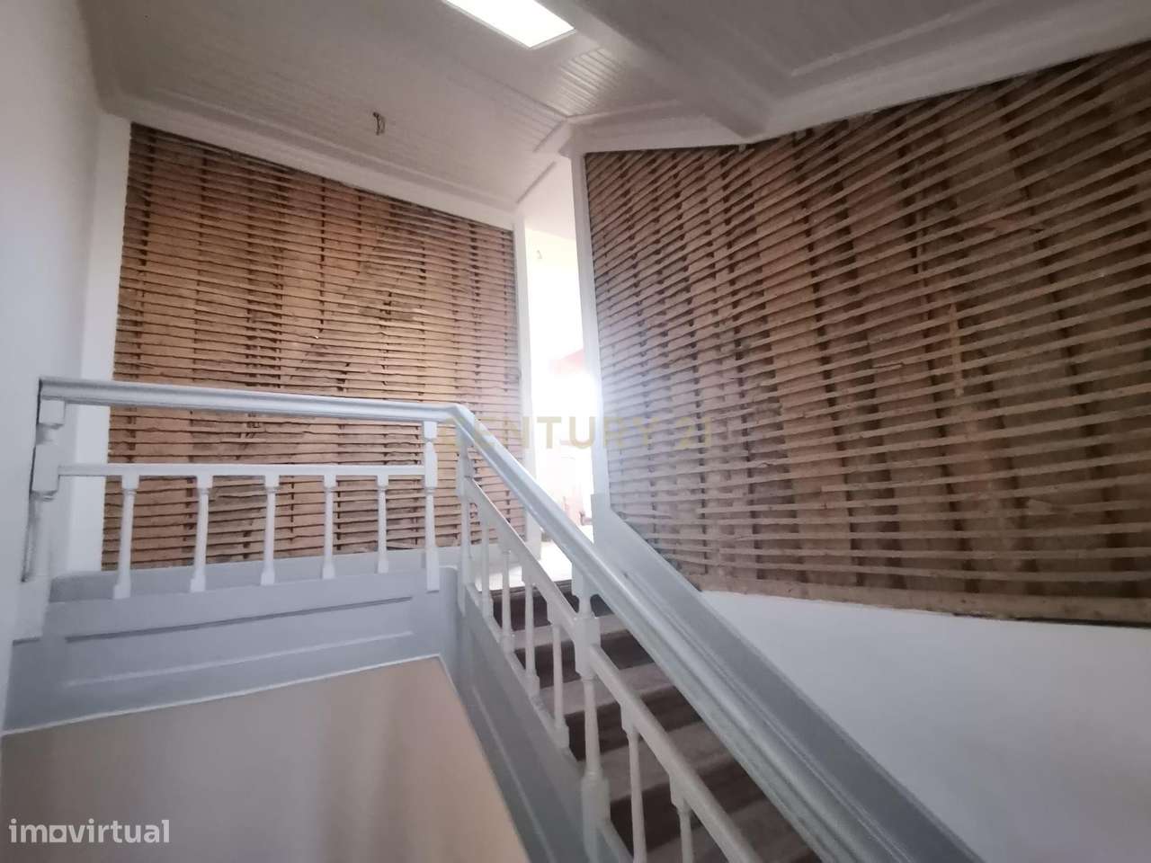 Prédio com vista soberba sobre o rio Mondego-13