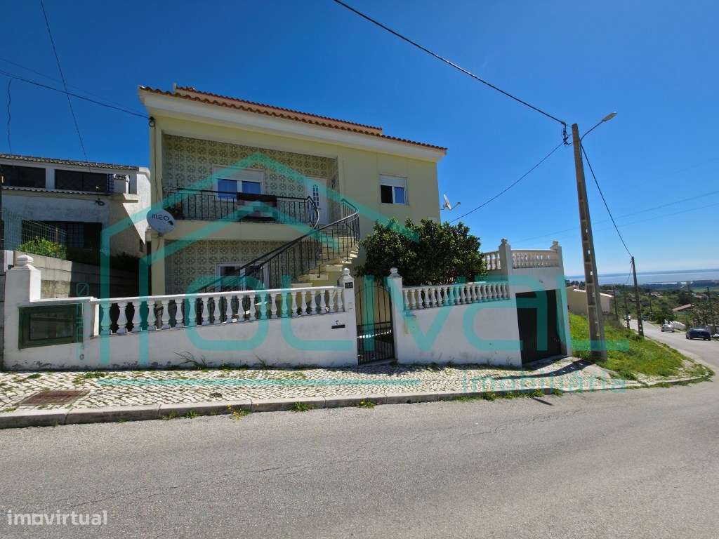 Moradia Independente com terreno, muito bem localizada com vista pa...-3