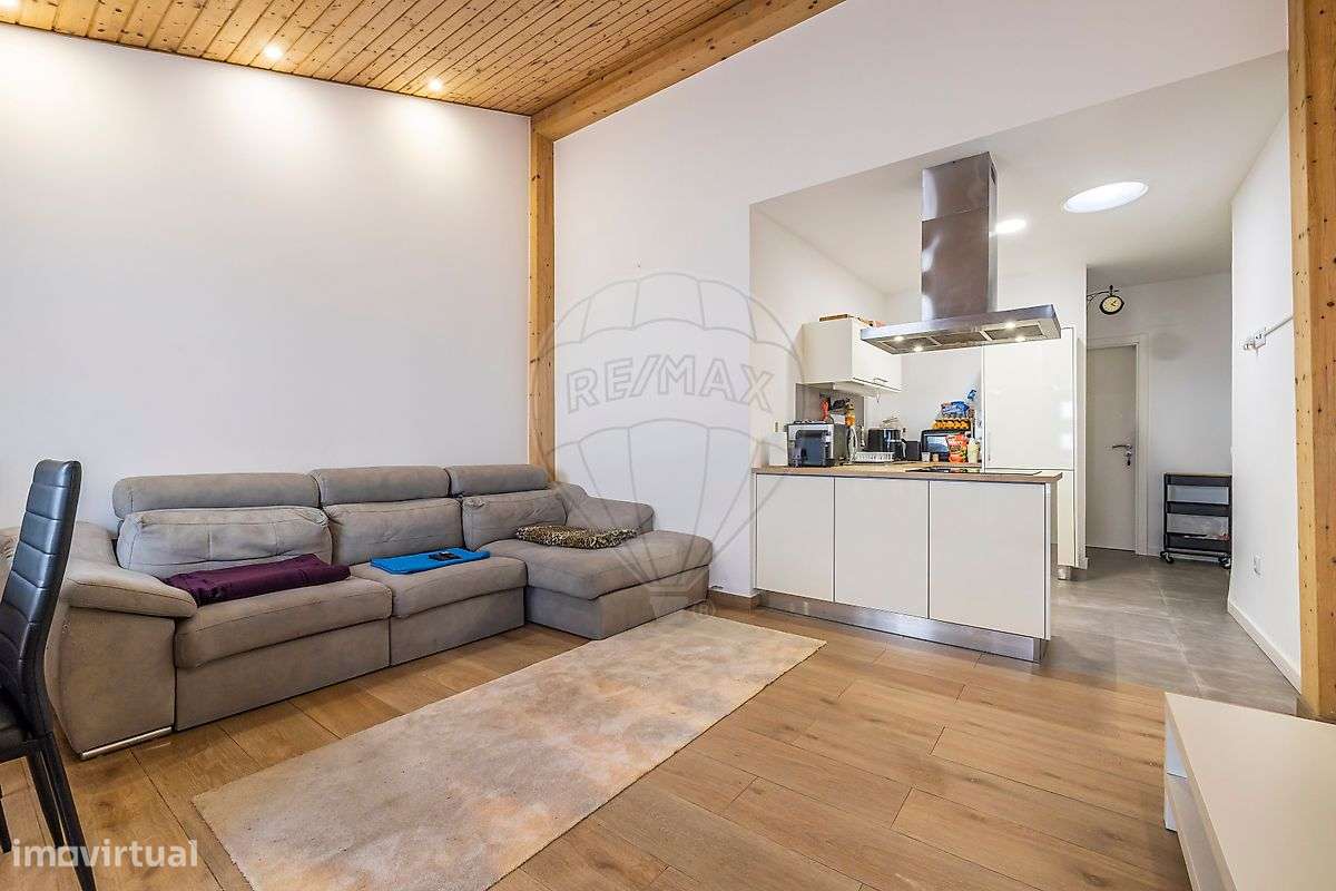 Moradia T2 para venda - Grande imagem: 2/15