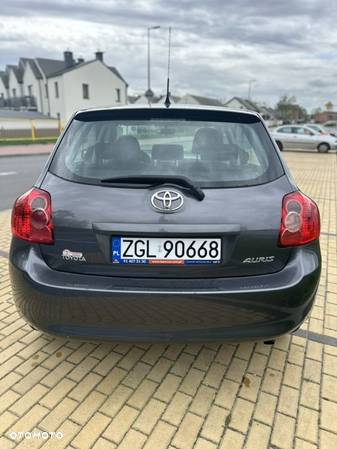 Toyota Auris 1.4 VVT-i Team - 6