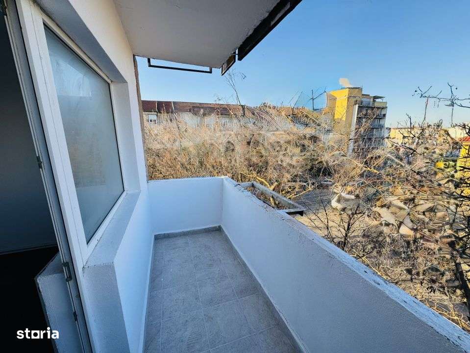 Apartament 3 camere renovat, decomandat, zona Lipovei, strada Holdelor-13