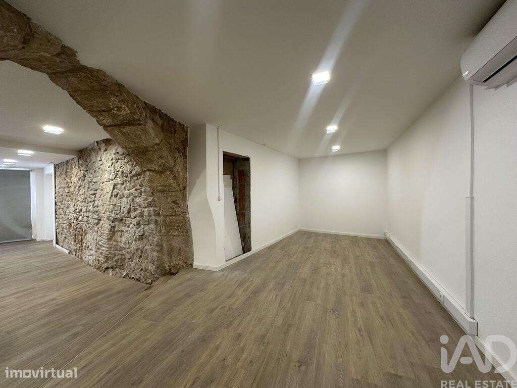 Apartamento T1 em Santa Maria, São Pedro E Matacães de 111,00 m2 - Grande imagem: 4/12