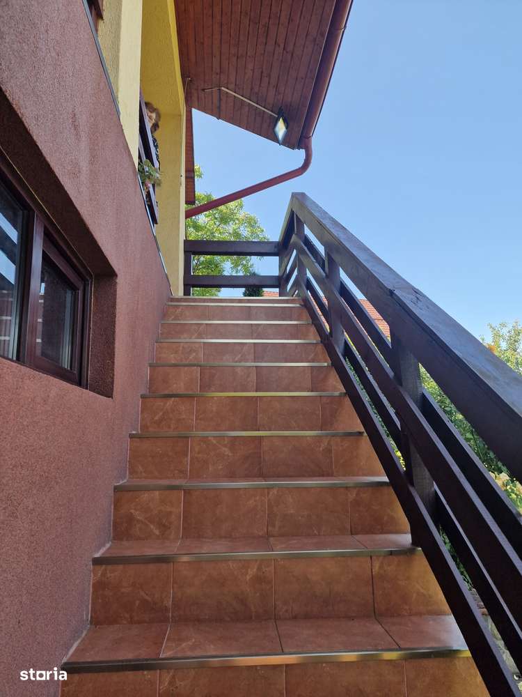 Casa+2400 mp teren+casa oaspeți in Comarnic priveliște frumoasa-3