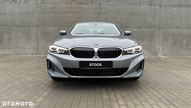 BMW Seria 3 320i - 2