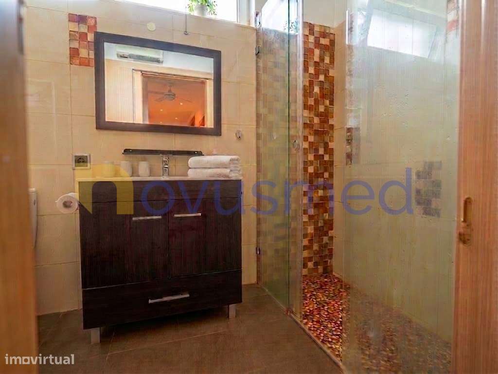 Apartamento T2 com Ar Condicionado nas Ferreiras-11