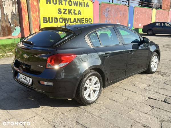 Chevrolet Cruze 1.6 Base - 6