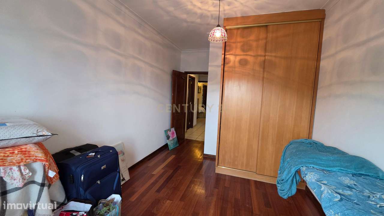Apartamento Duplex T5 no centro de Palmela-30