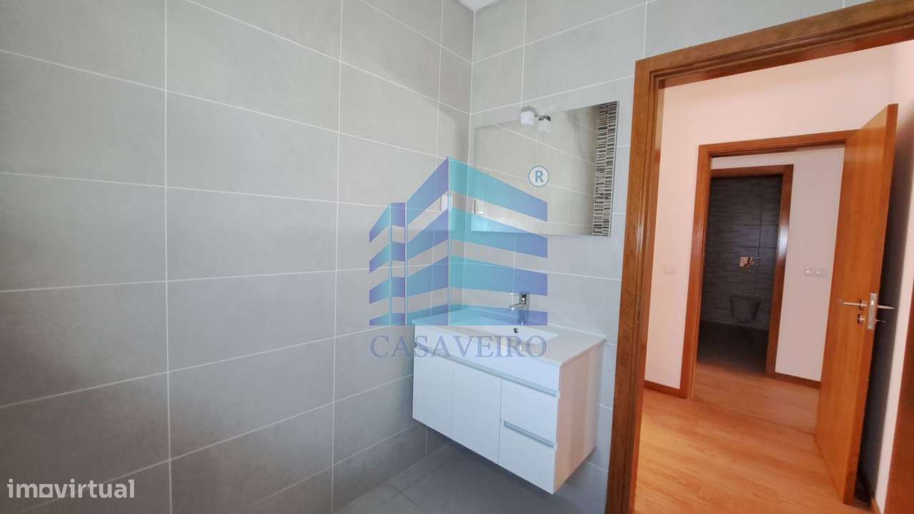 Moradia T3 Geminada  com garagem-22