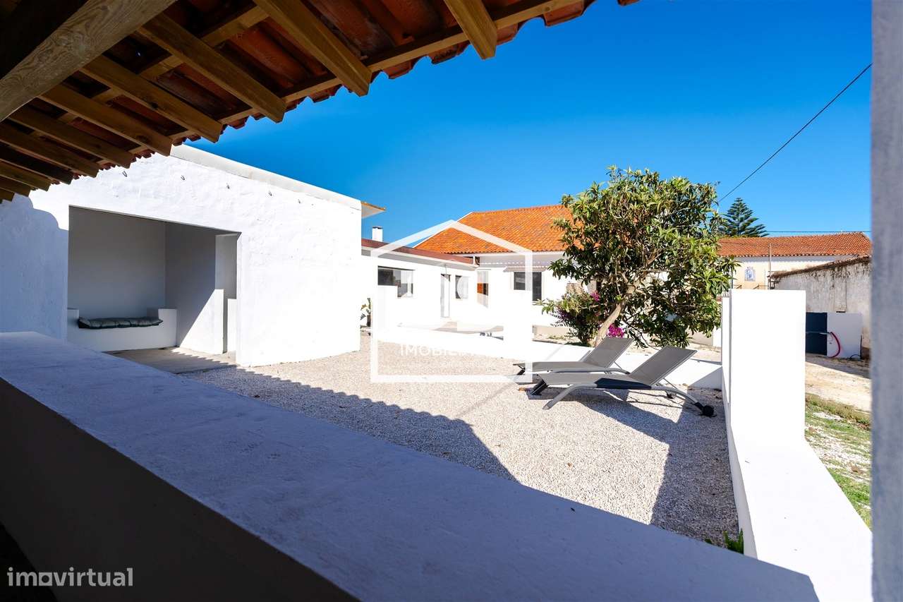 Moradia T4 + T1 com amplo terreno e espaços de lazer em Juncal, Porto-50