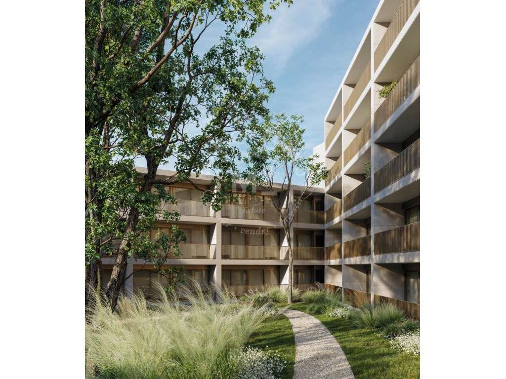 Apartamento T1 com Lugar de Estacionamento inserido em Condomínio c...-6