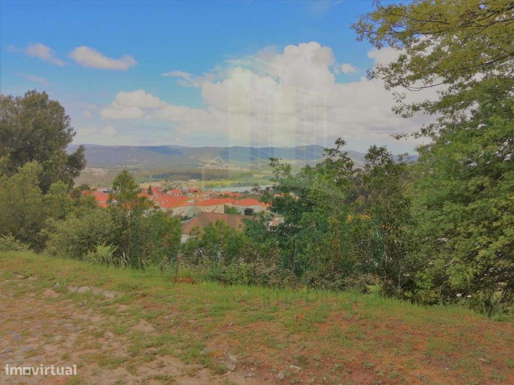 Terreno Urbano - 750 m² - Loivo, Vila Nova de Cerveira - Grande imagem: 2/5