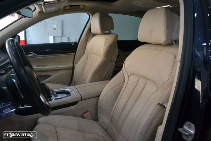 BMW 740 d xDrive Pack M - 44