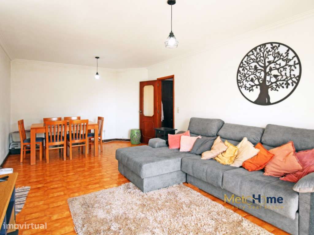 T2 com garagem Box e varanda voltado a Poente-8
