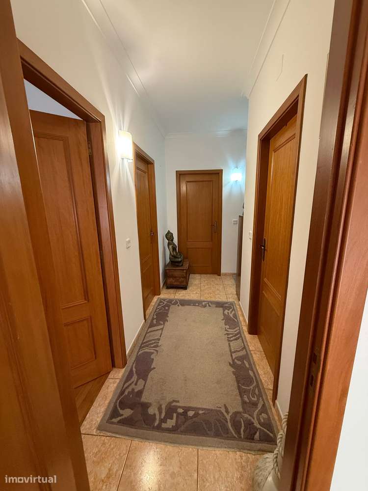 Apartamento T4 Marinha Grande com garagem-14