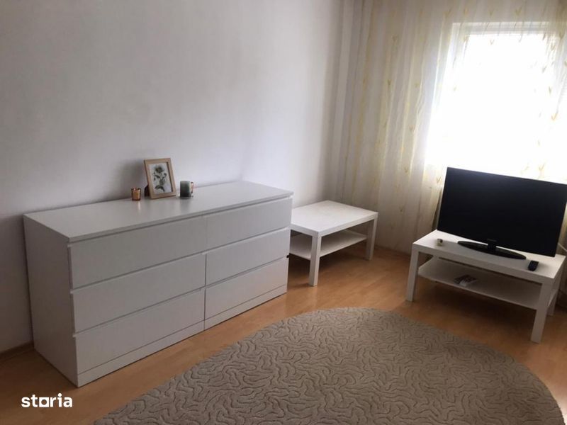 Vand apartament cu 2 camere decomandat cu centrala termica