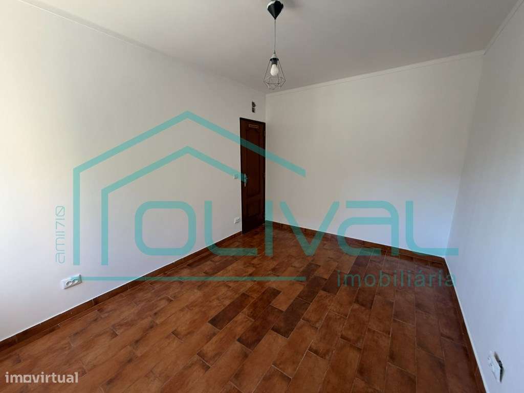 Apartamento T2 1º ANDAR-13