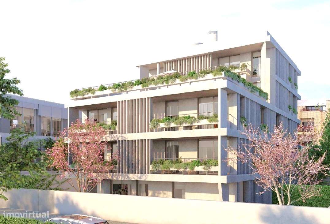 T4 duplex c/ terraço à Marechal Gomes da Costa - Grande imagem: 2/23