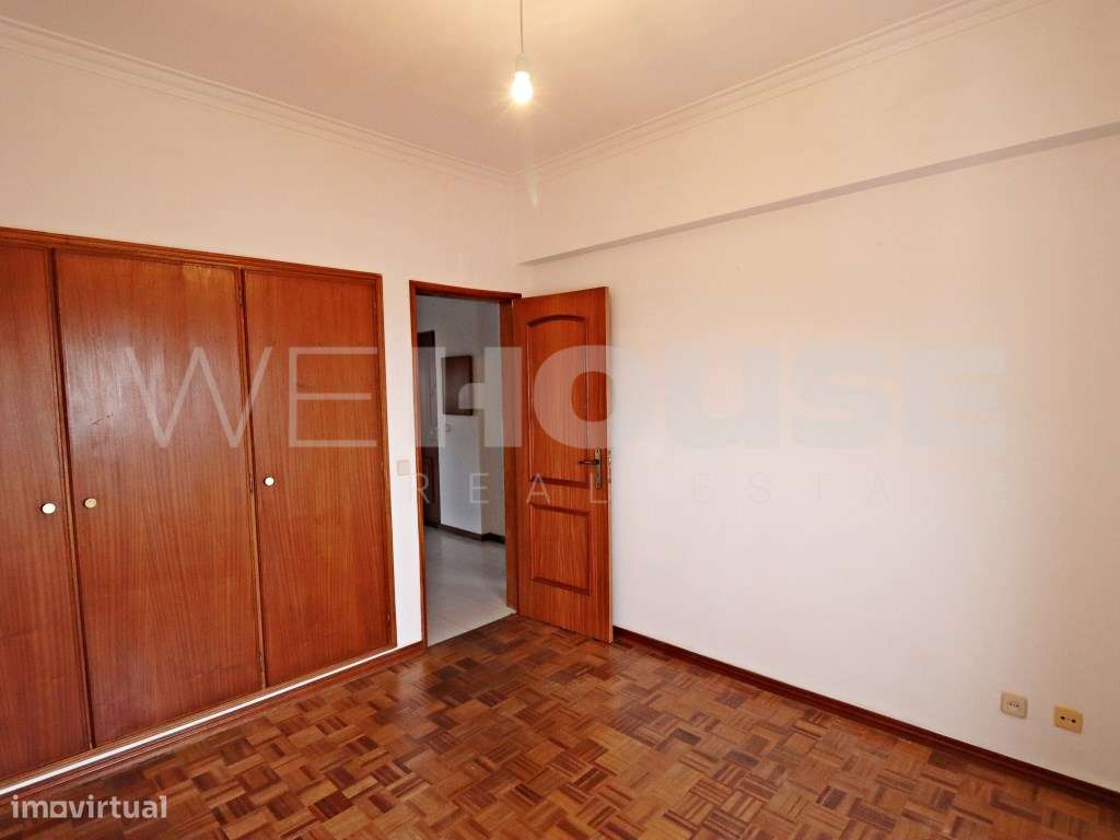 Apartamento T2 com estacionamento no centro do Barreiro e com magní... - Grande imagem: 4/19