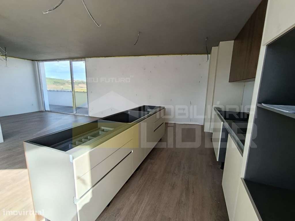 T4 penthouse duplex na Lourinha-14