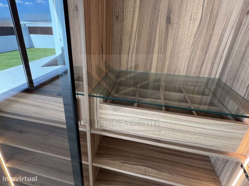 CHARMOSA! Moradia Construção NOVA Isolada, Azeitão! Central!-19