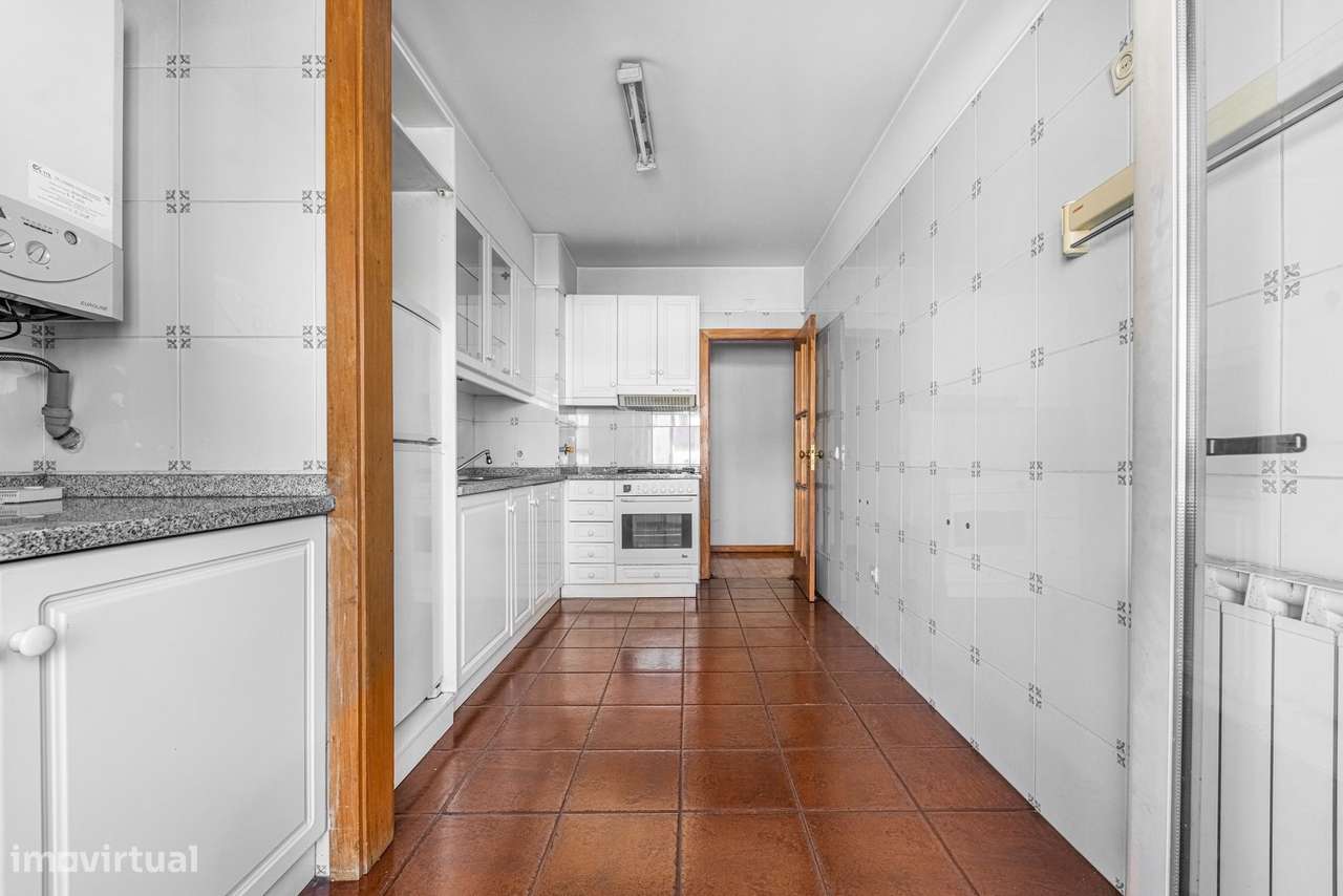 Arrendamento apartamento T1 na Rua José Afonso - Grande imagem: 5/17