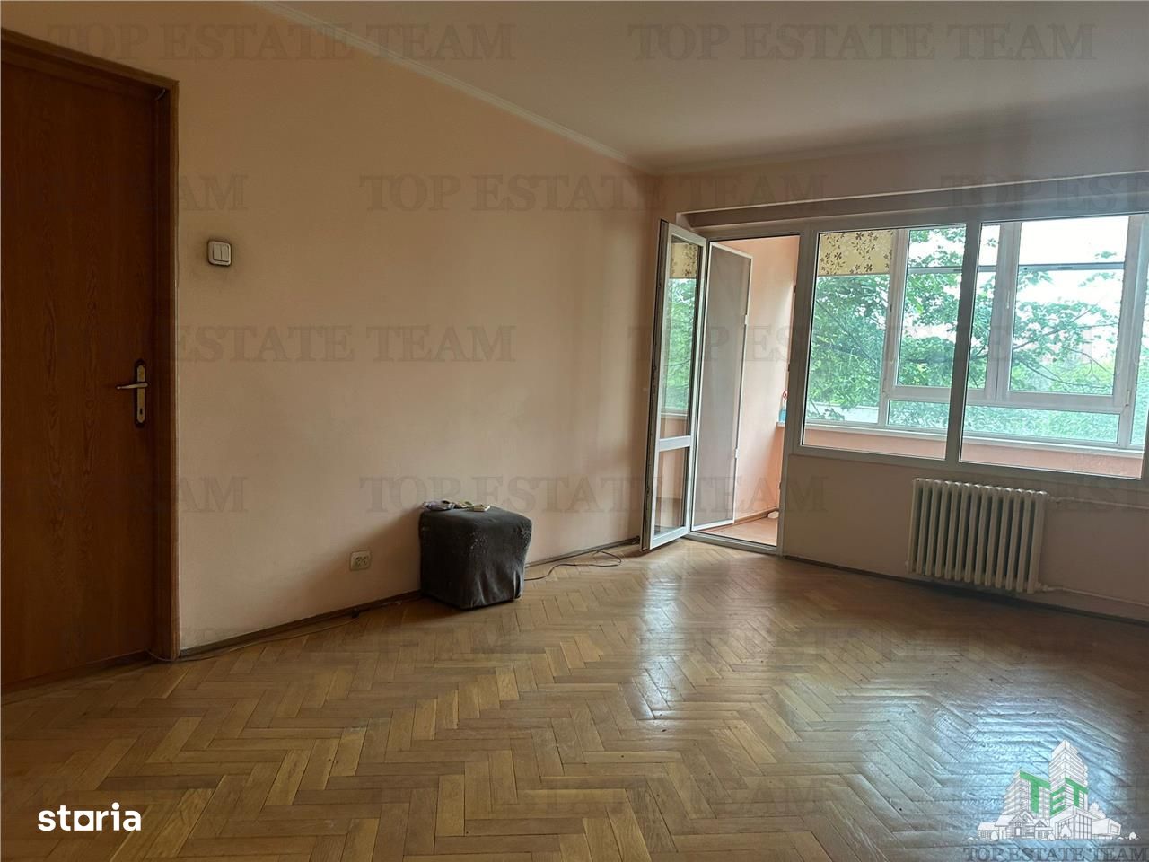 Apartament 2 camere de vanzare in zona Pajura