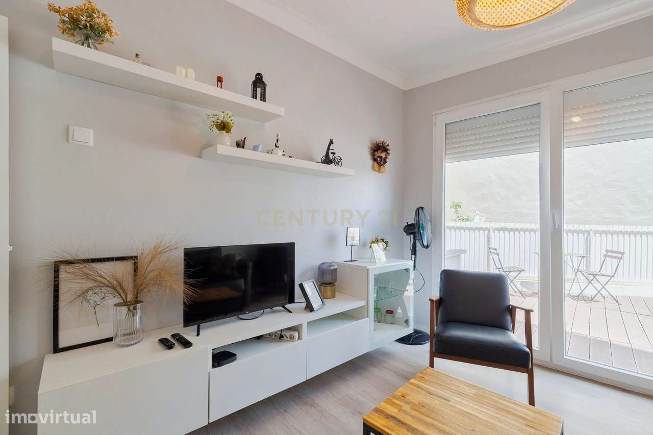 Apartamento T-3 com Terraço  Almada-4