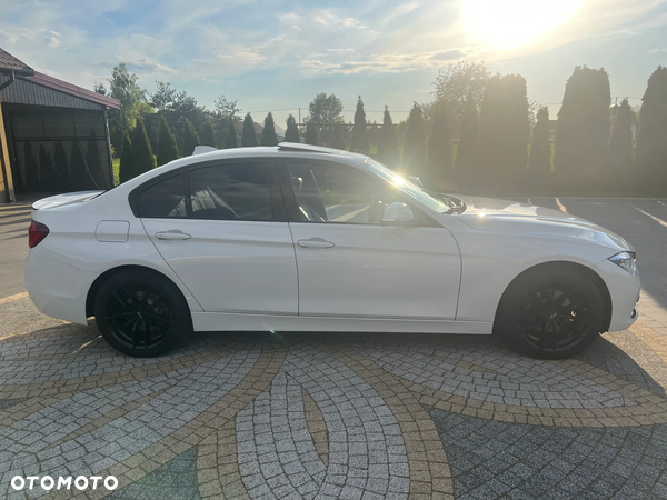 BMW Seria 3 330i GPF Sport Line Shadow sport - 23