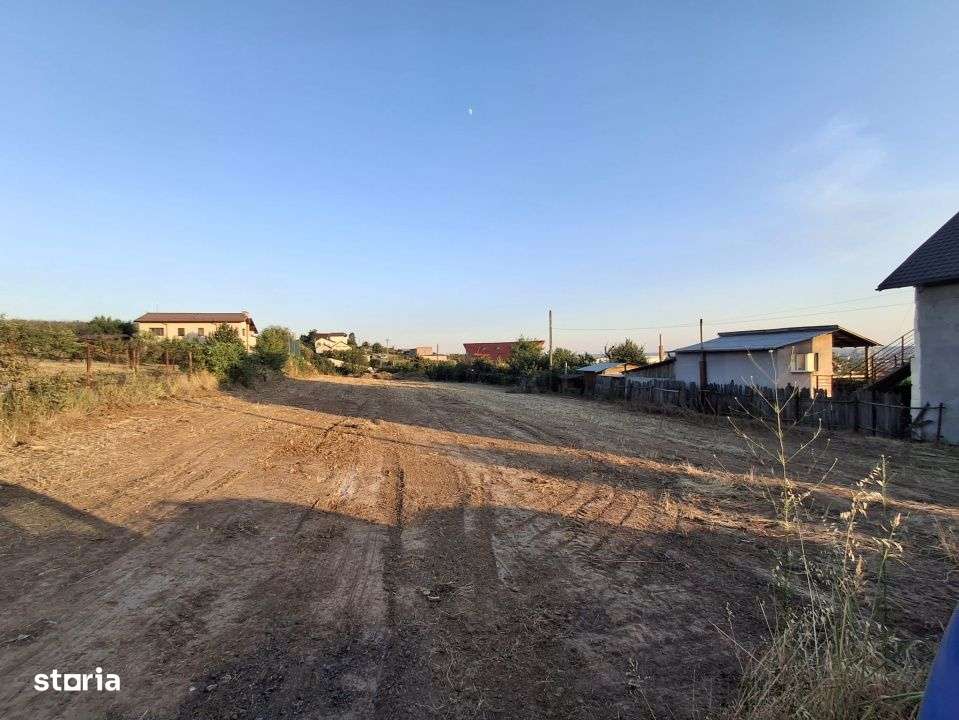 Investitie sigura! Teren 2502 mp, plat, toate utilitatile, intre case - Imagine principală: 3/6