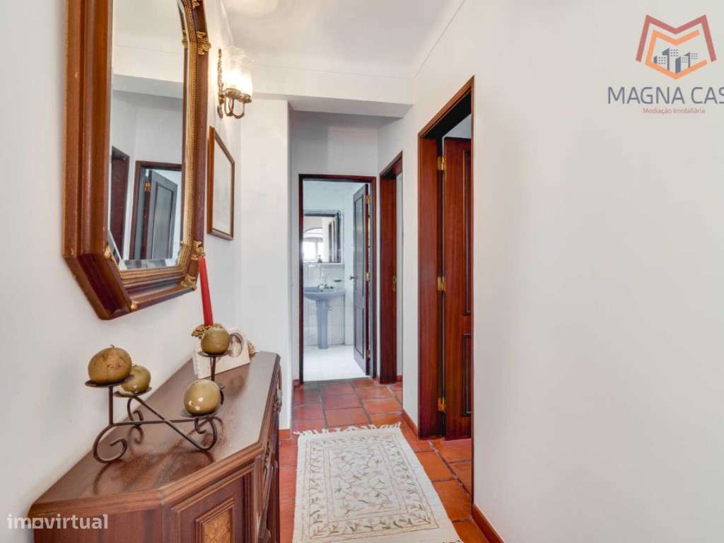 Moradia com Piscina e Jardim em Colares, Sintra-31