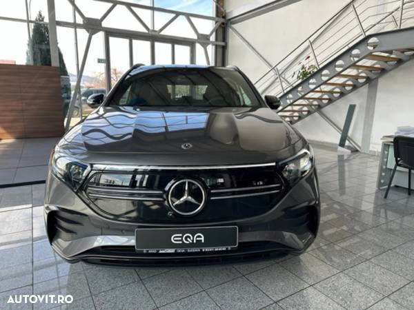 Mercedes-Benz EQA 300 4Matic AMG Line - 3