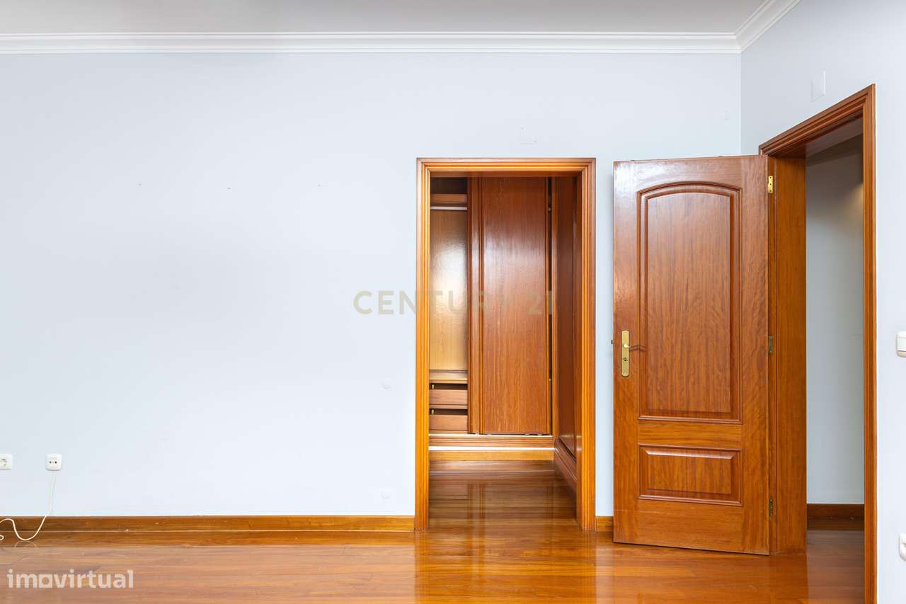 Urbanização Casa Nova Romeirão - Moradia T4 geminada-24