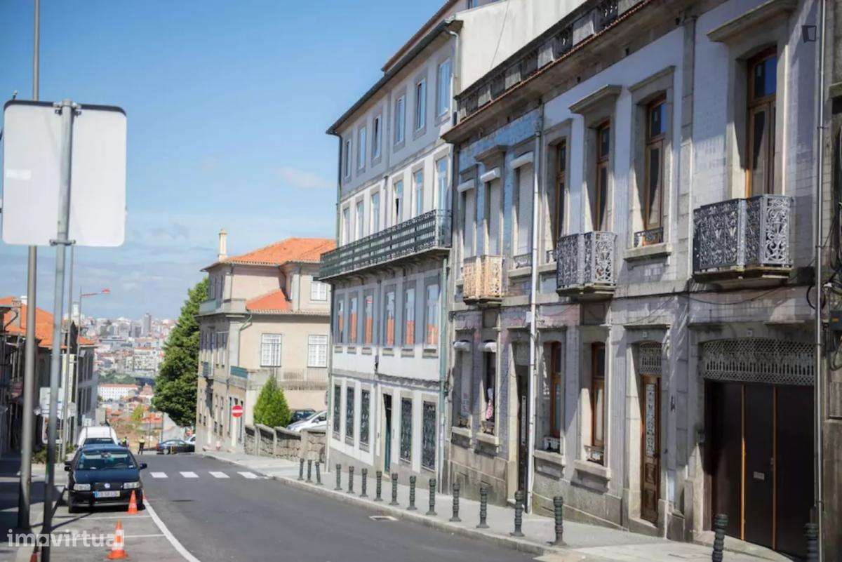 Apartamento com 1 quartos - localizado em Mafamude Porto - Grande imagem: 4/7