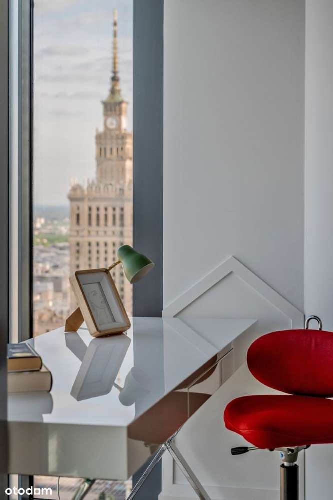 Cosmopolitan,38piętro,2 miejsca parkingowe,komórka-16