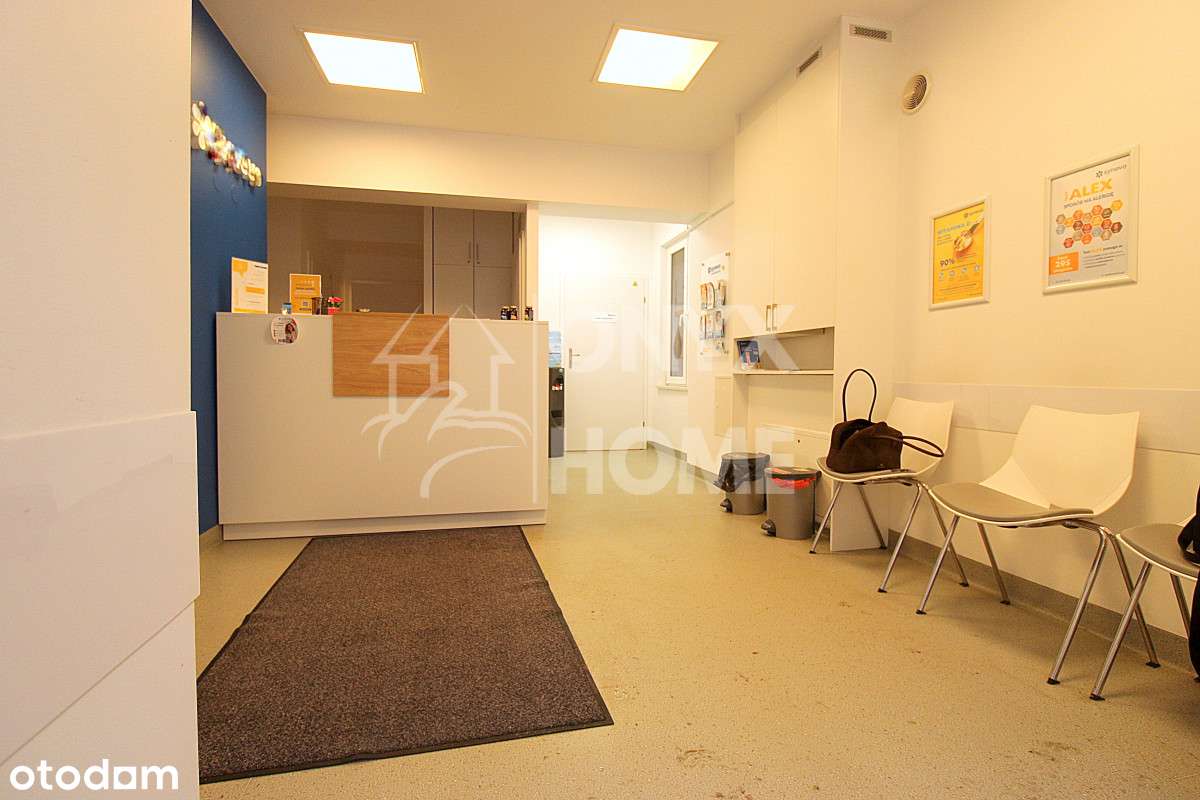 Lokal w centrum Gdyni, z dużym zapleczem 284,74 m2-1