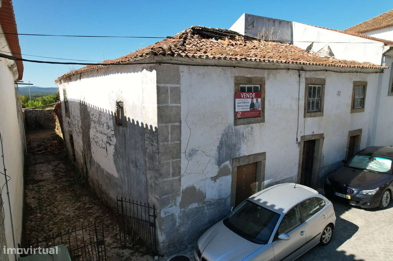 Duas moradias com área de construção de 382m2, Pedrógão Grande-0