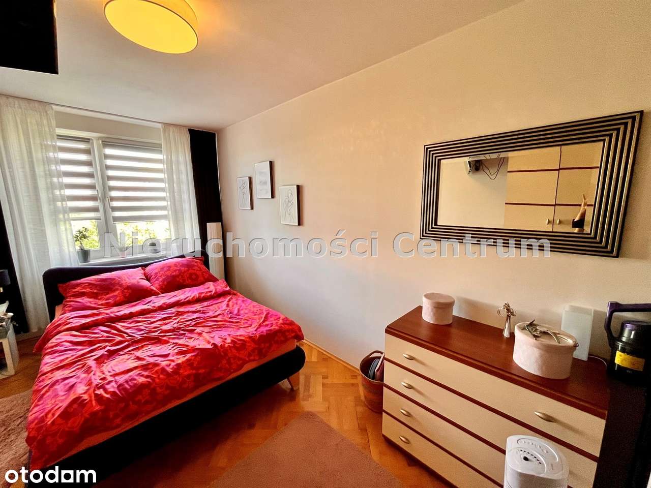 TRZYPOKOJOWY APARTAMENT Z DUZYM BALKONEM NA PODZAMCZU-5