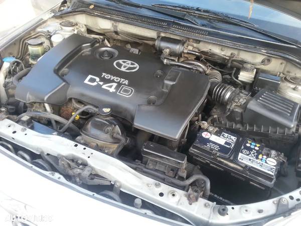 Motor 2.0 diesel D4-D TOYOTA AVENSIS - 4