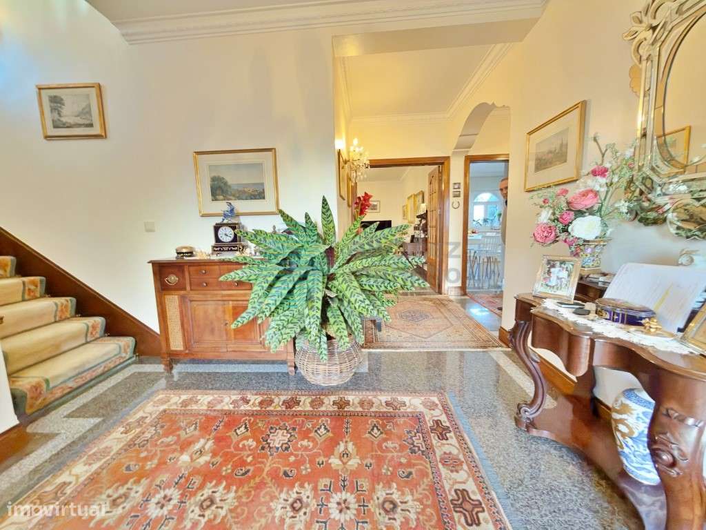 Moradia V5 com terreno com 2075m2, vista de mar-7