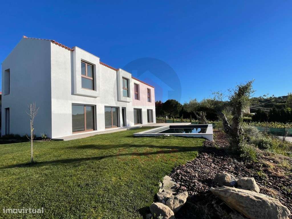 Moradia Moderna com Excelentes Áreas e piscina, no Carvalhal, Bomba... - Grande imagem: 3/60