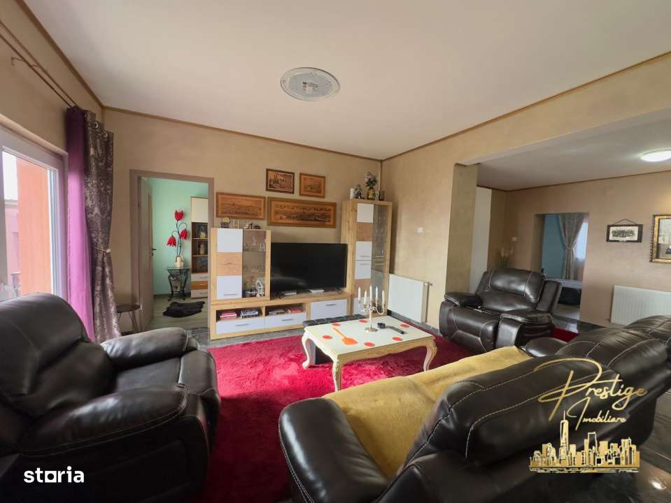 Casa cu anexe si teren de 1000 mp de vanzare in comuna Spinus–Bihor - Imagine principală: 5/19