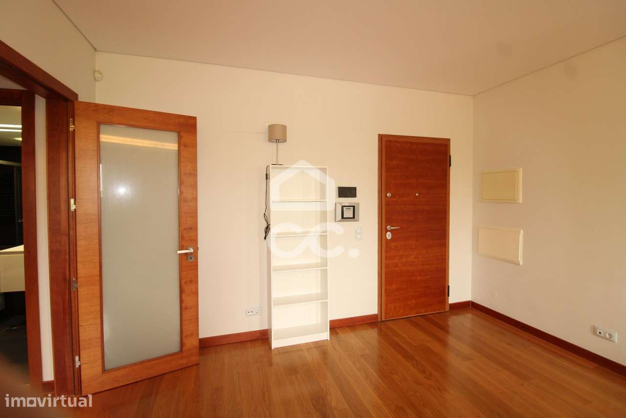 Apartamento T1 MOBILADO em Alfragide - Amadora - Grande imagem: 5/13